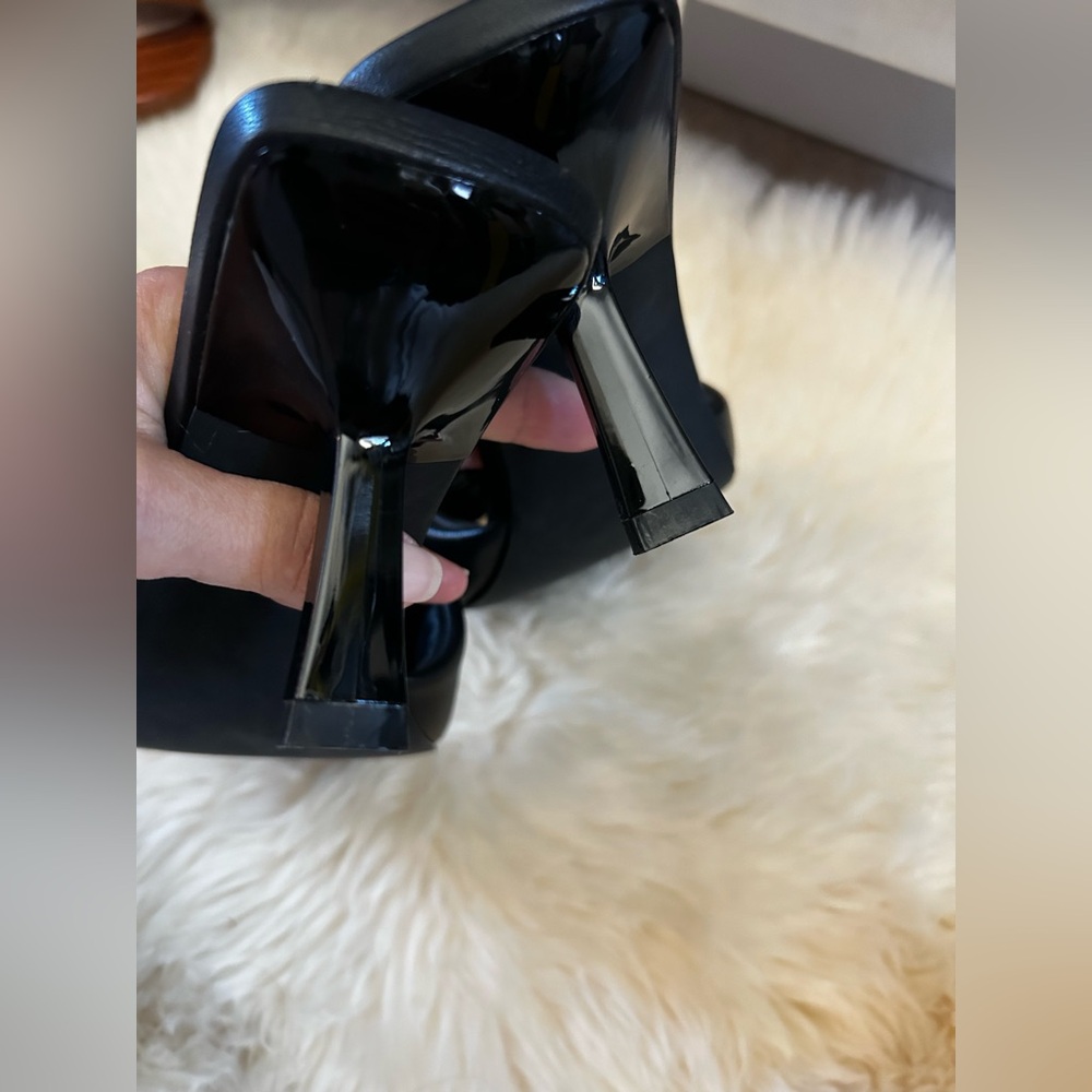 Steven Madden black slide sandal with heel - Picture 4 of 7
